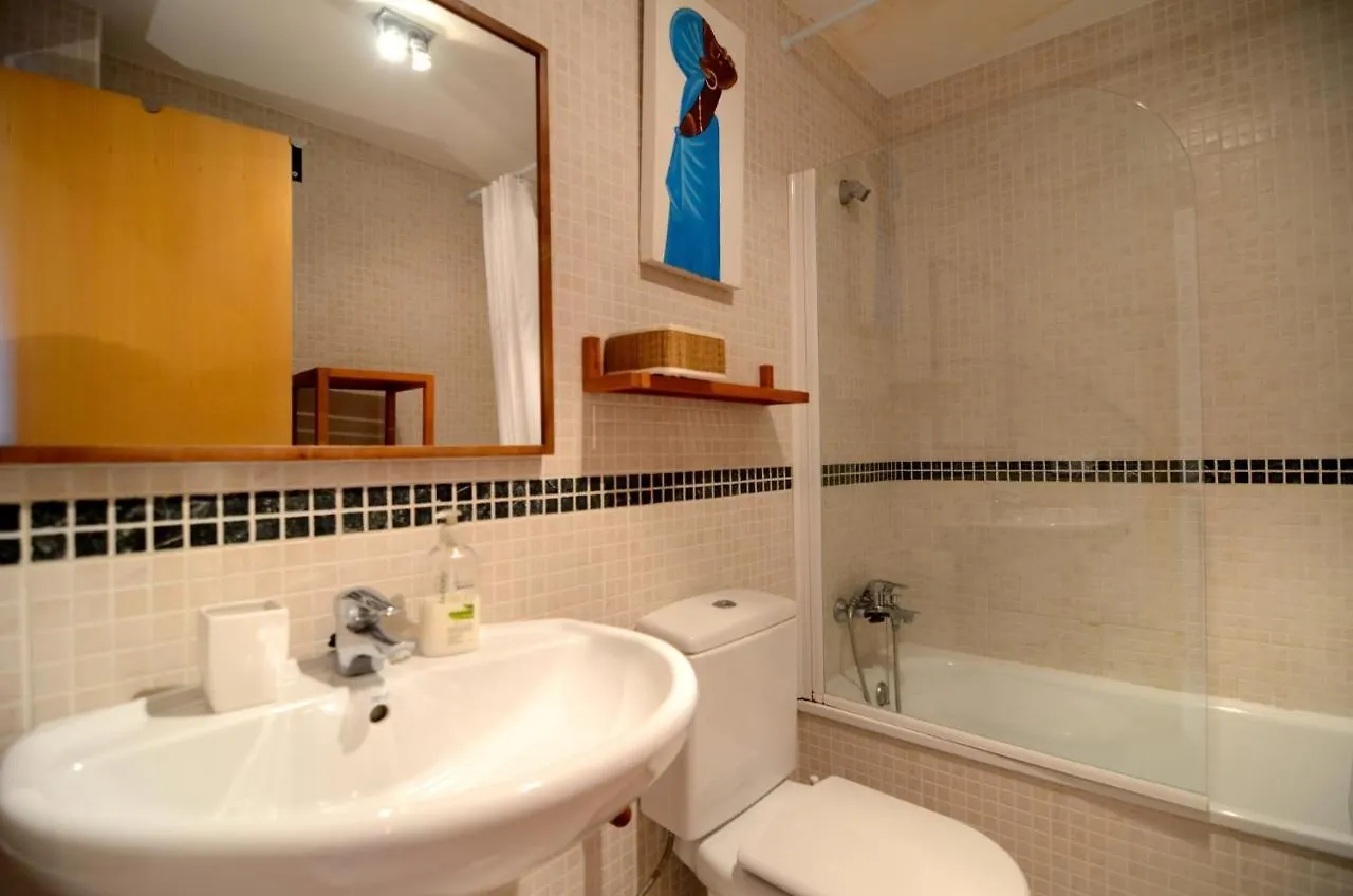 ל'אסטרטיט Villa Medas ספרד